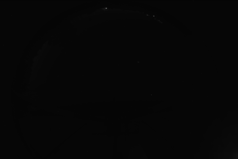 cinq.fit
Non pré-traitée. Le ciel est dégagé. Les étoiles "filent" pendant
300secondes.